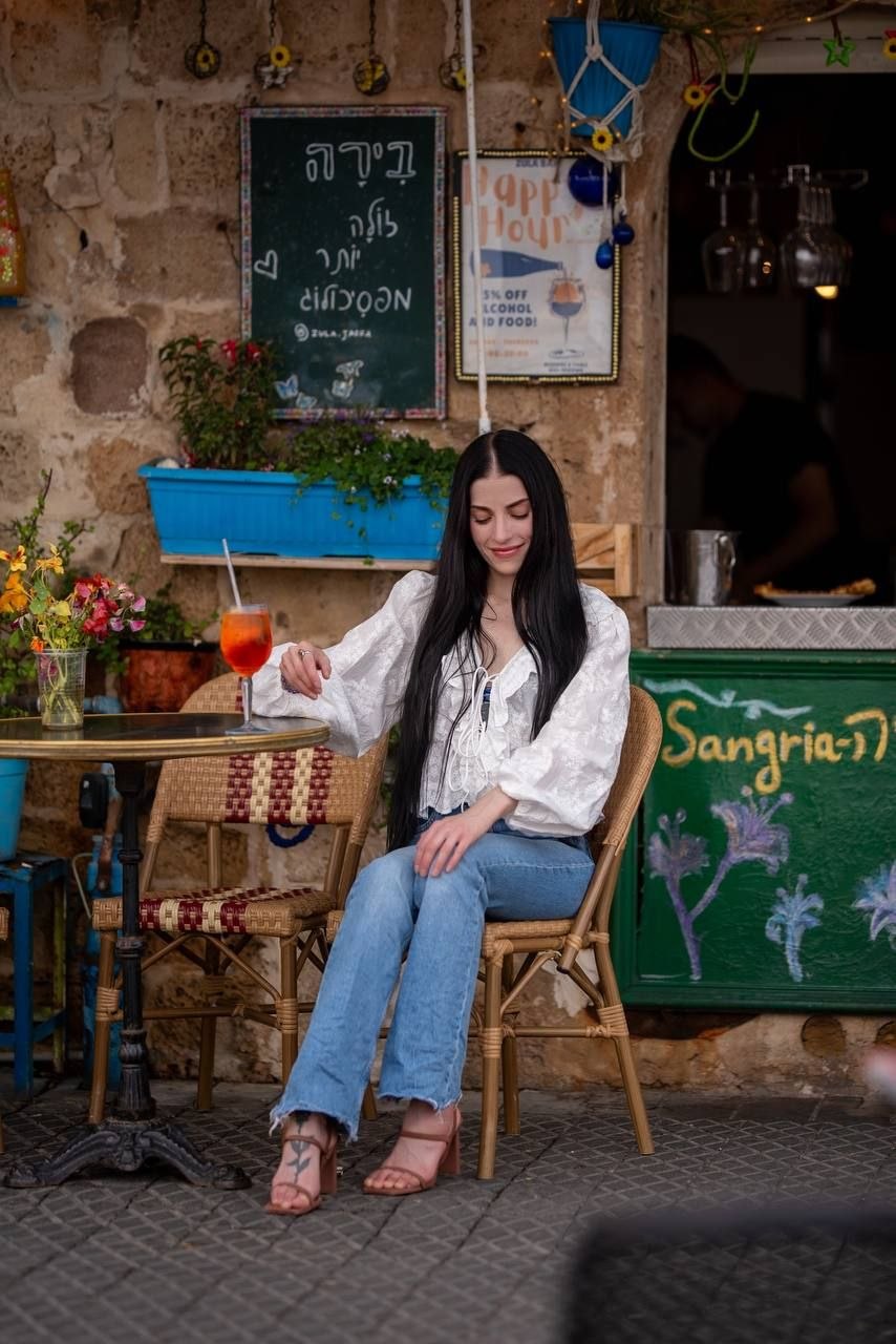 ליזה – מעסה דיסקרטית 25 ברונטית תל אביב