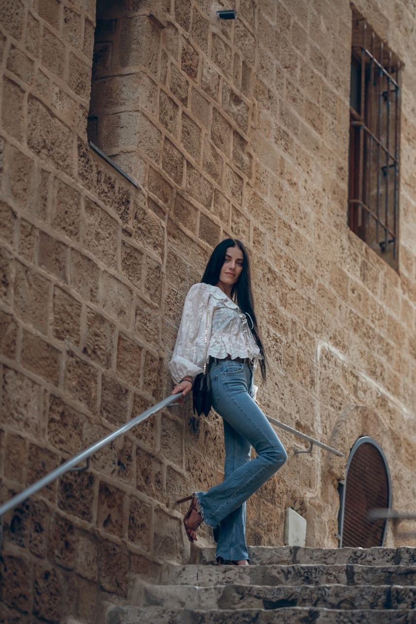 ליזה – מעסה דיסקרטית 25 ברונטית תל אביב