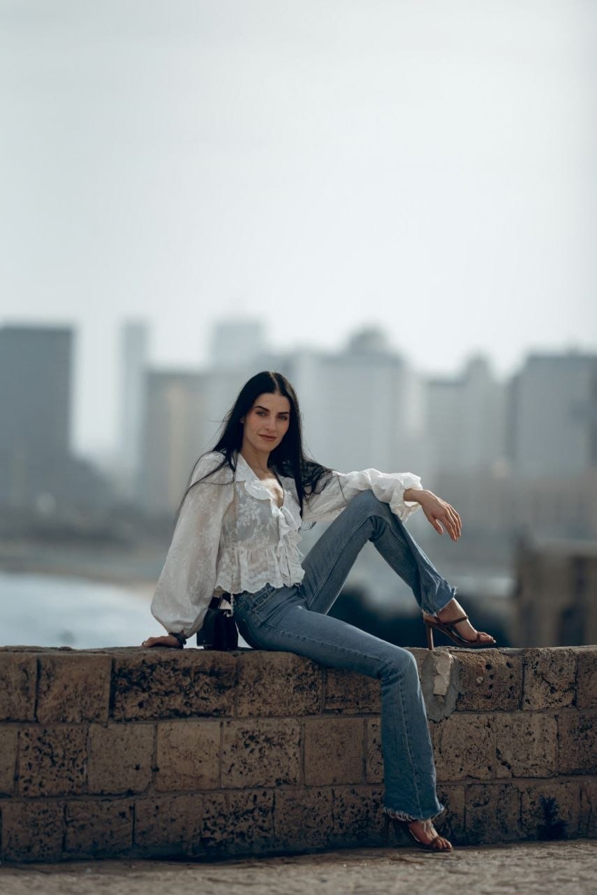 ליזה – מעסה דיסקרטית 25 ברונטית תל אביב
