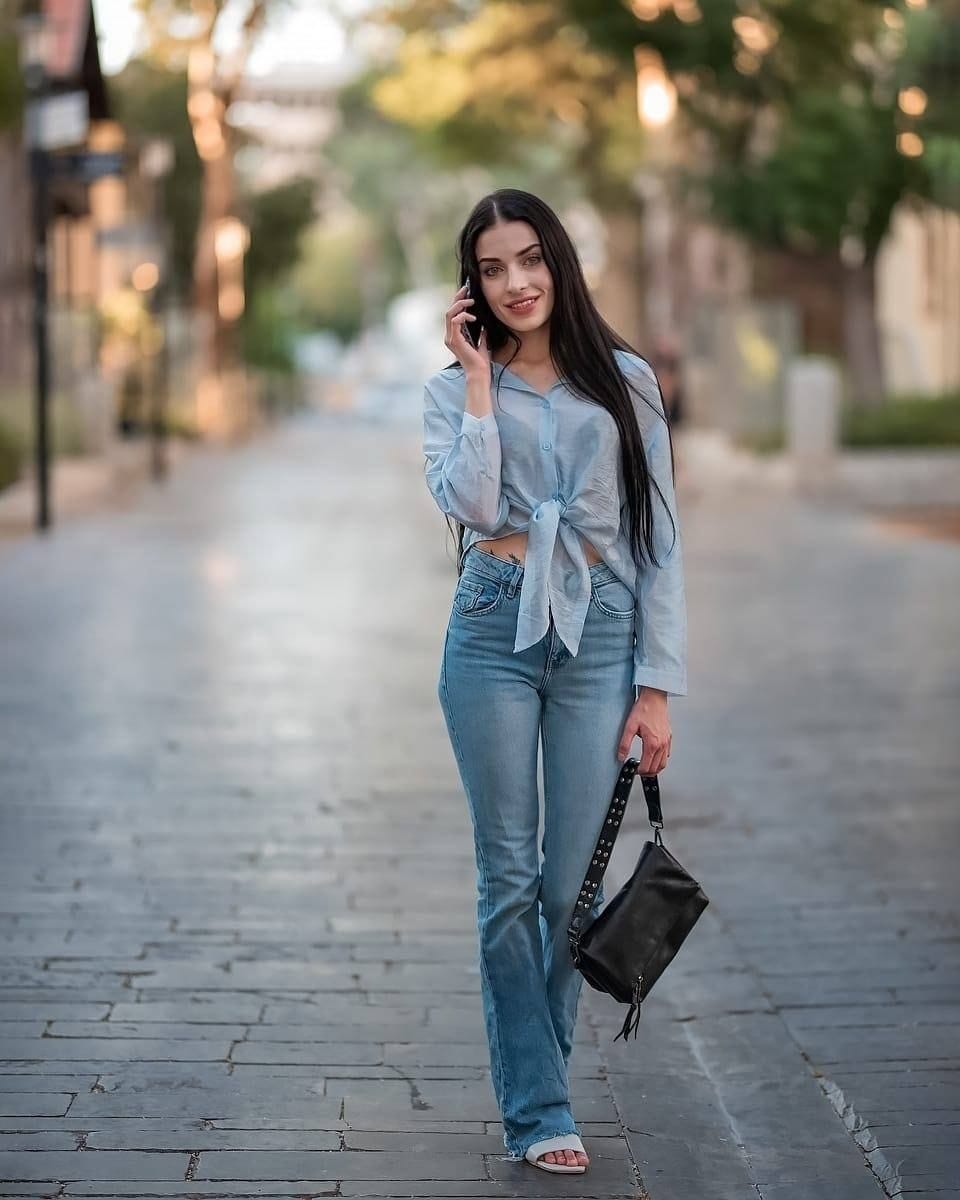 ליזה- תל אביב- בת 25 ברונטית מסאזיסטית מושלמת