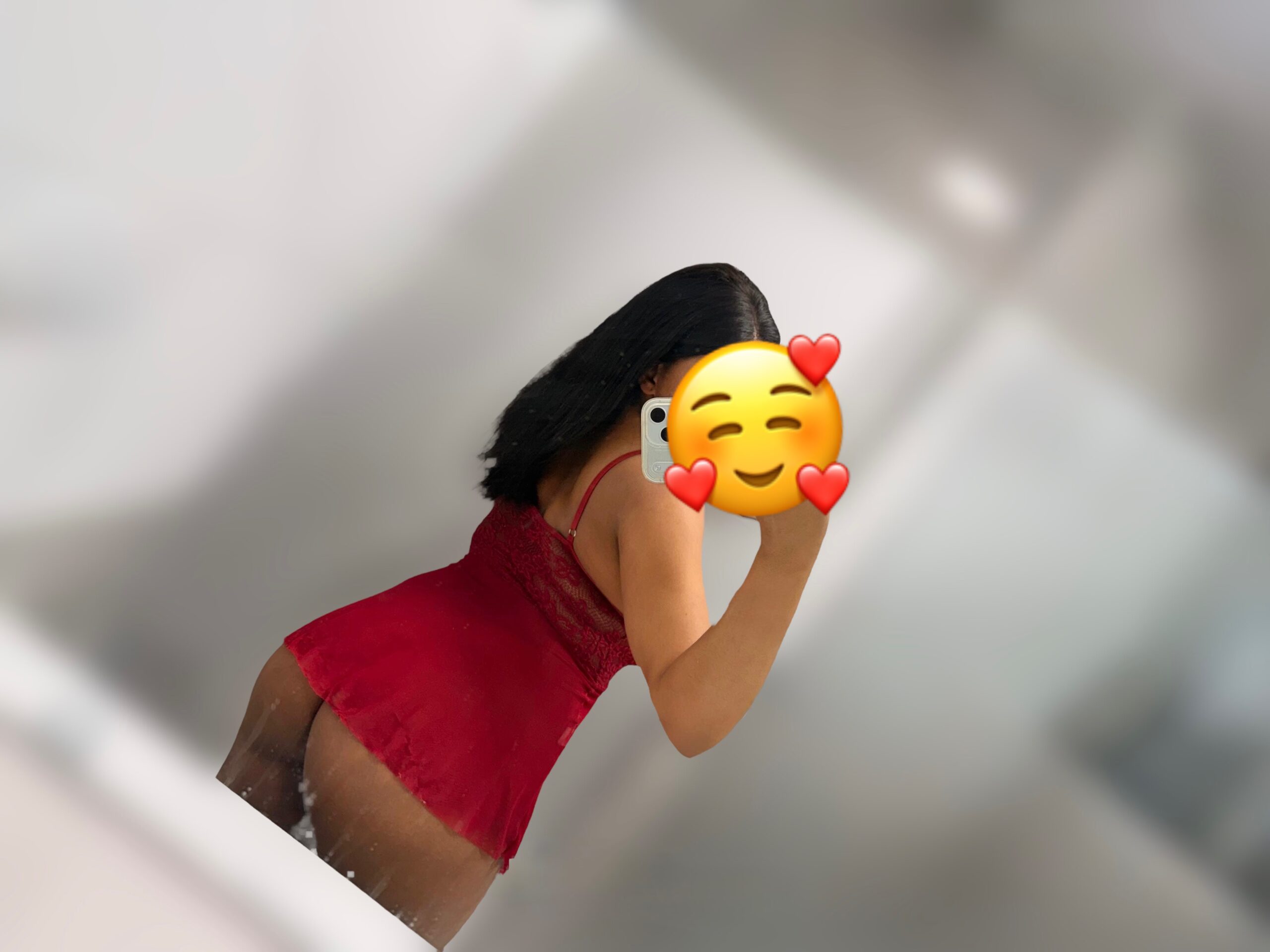 קיילי – נתניה – אפריקאית בת 24