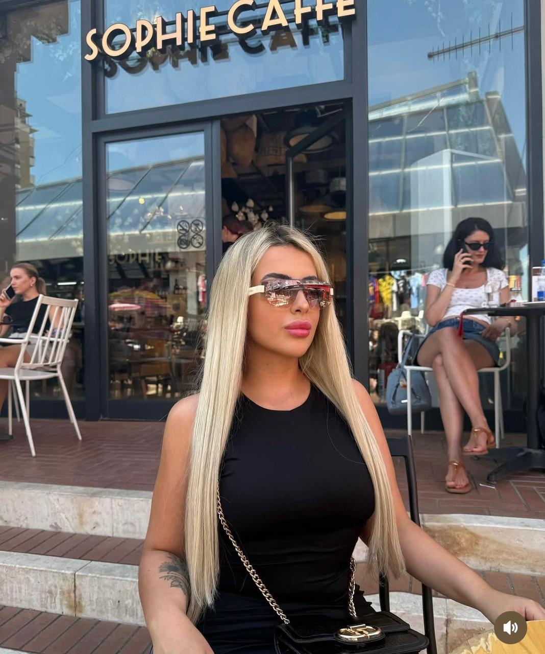 קרוליינה בתל אביב – 23 בלונדה פצצה אמיתית